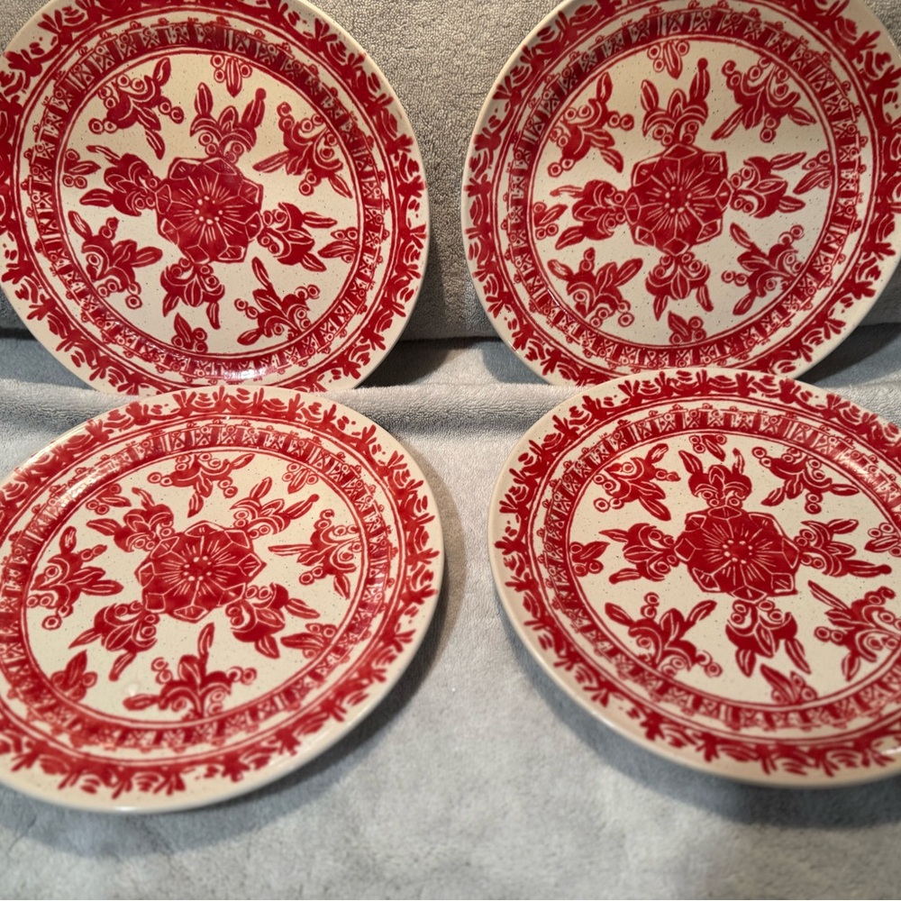 New Pottery Barn Zamora Glazed StonewarevDinner Plates, 10”D, Red/White- S/4 - Picture 3 of 8